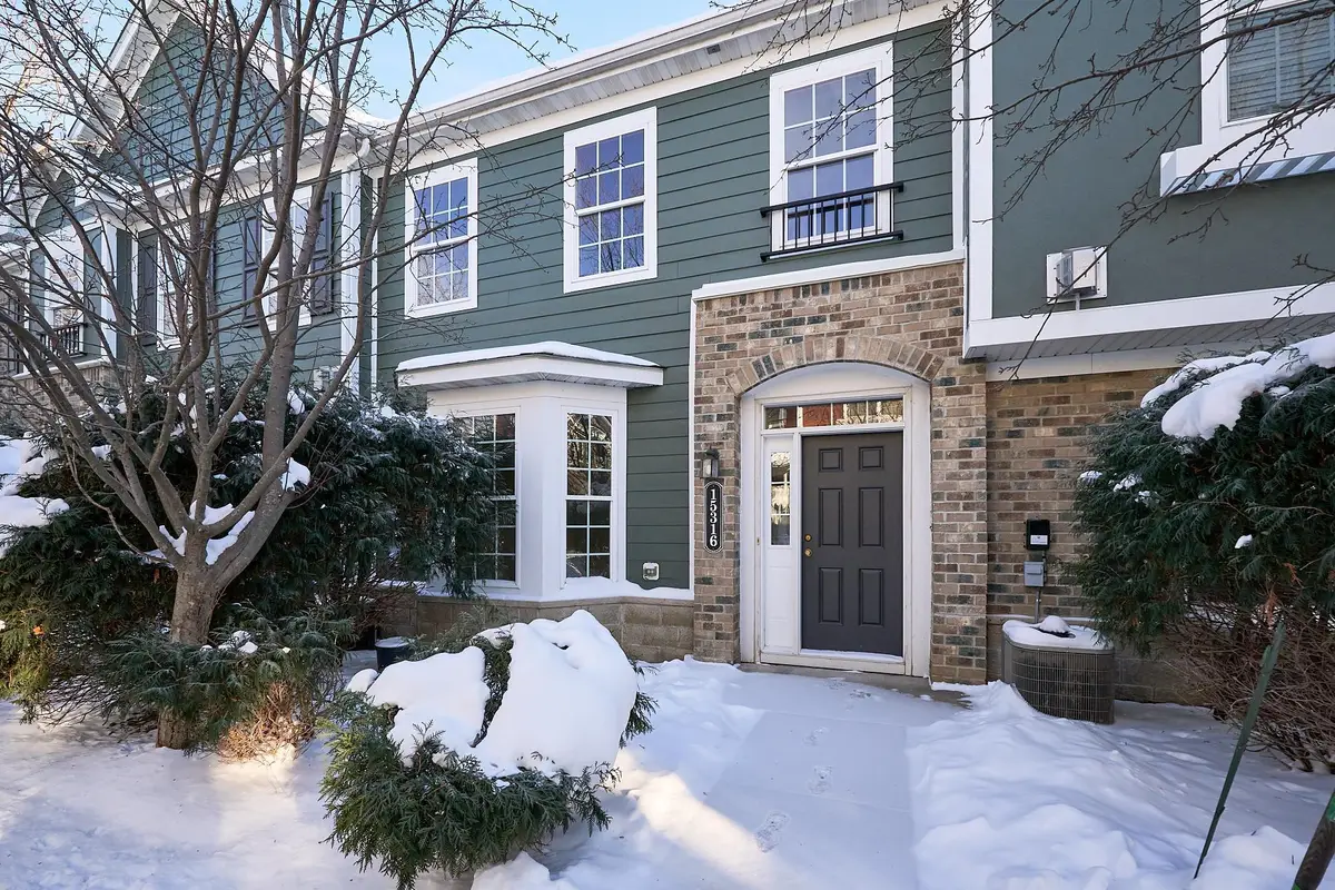 15316 Founders Lane #304, Apple Valley, MN 55124 - Image #1