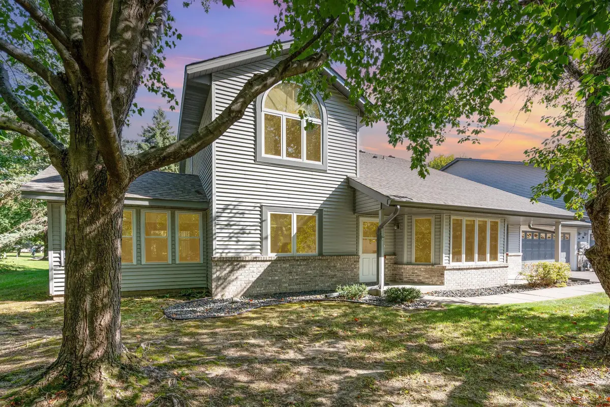 2523 Sumac Ridge, Saint Paul, MN 55110 - Image #1