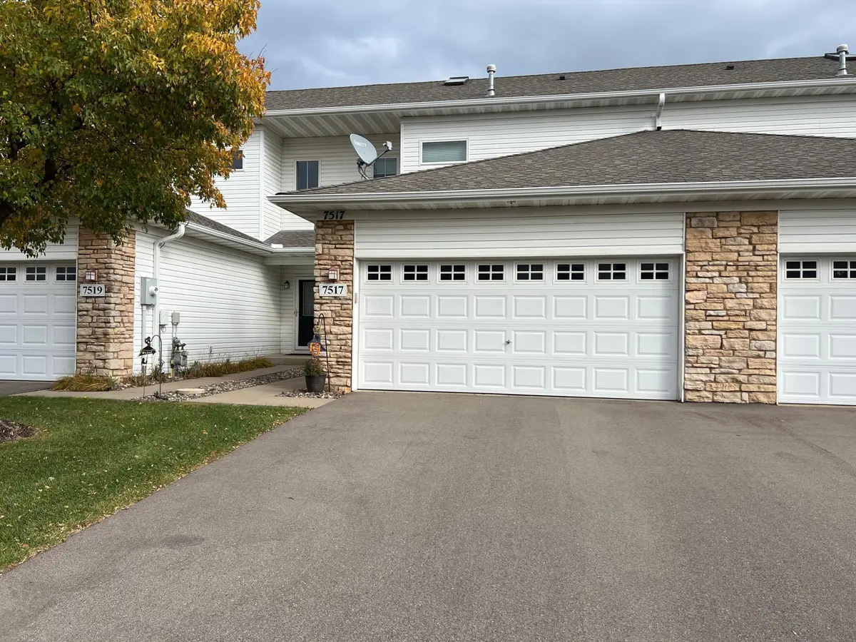 7517 5th Street N, Oakdale, MN 55128 - Image #1