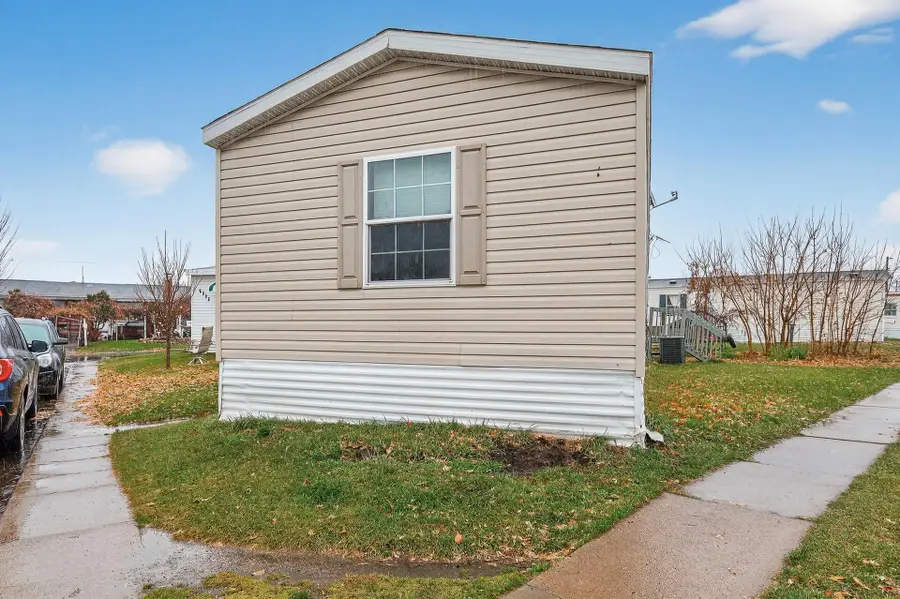 7433 West Circle Ne, Fridley, MN 55432 - Image #2