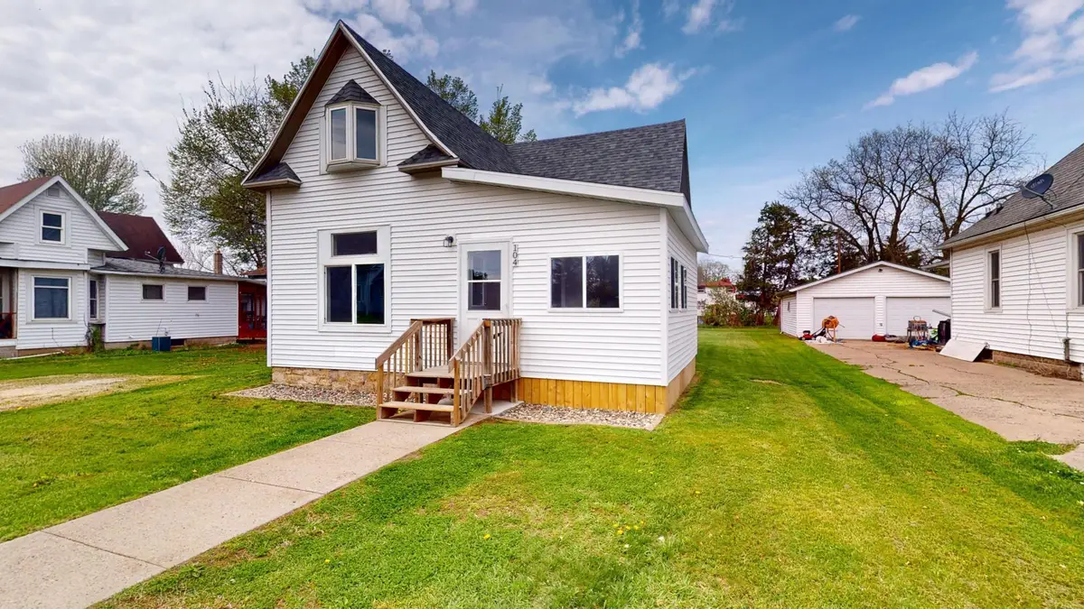 104 W 5th Street, Cochrane, WI 54622 - #1
