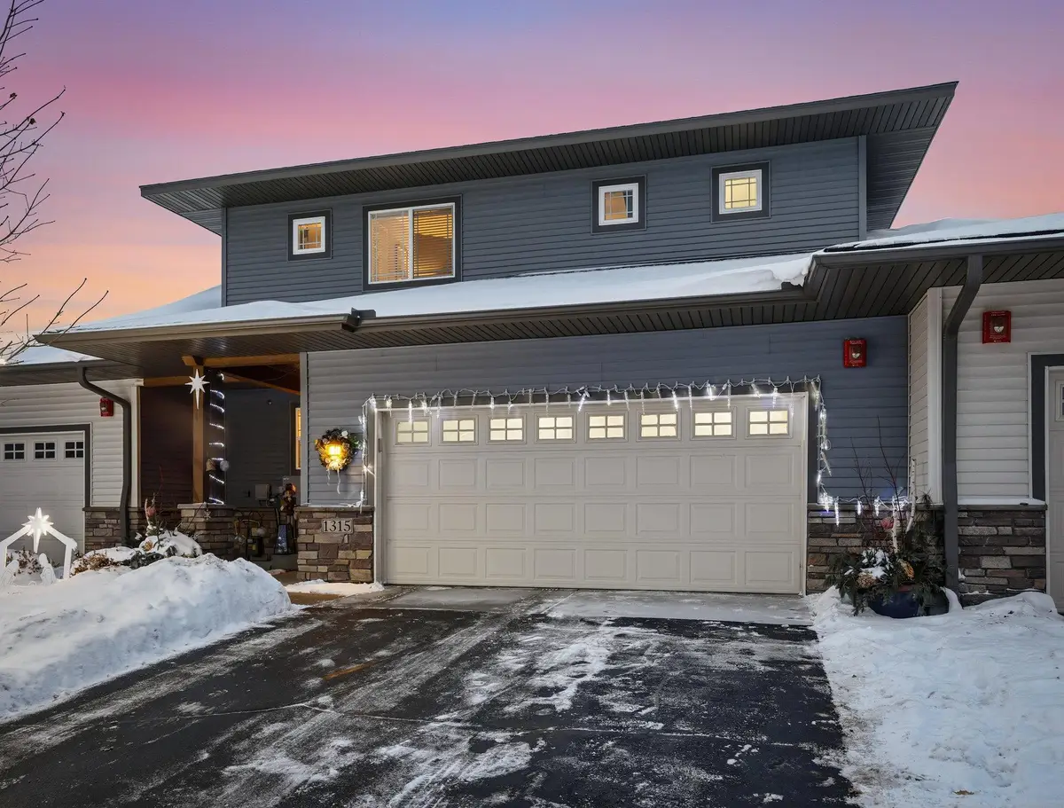 1315 Lylewood Parkway, Carver, MN 55315 - Image #1