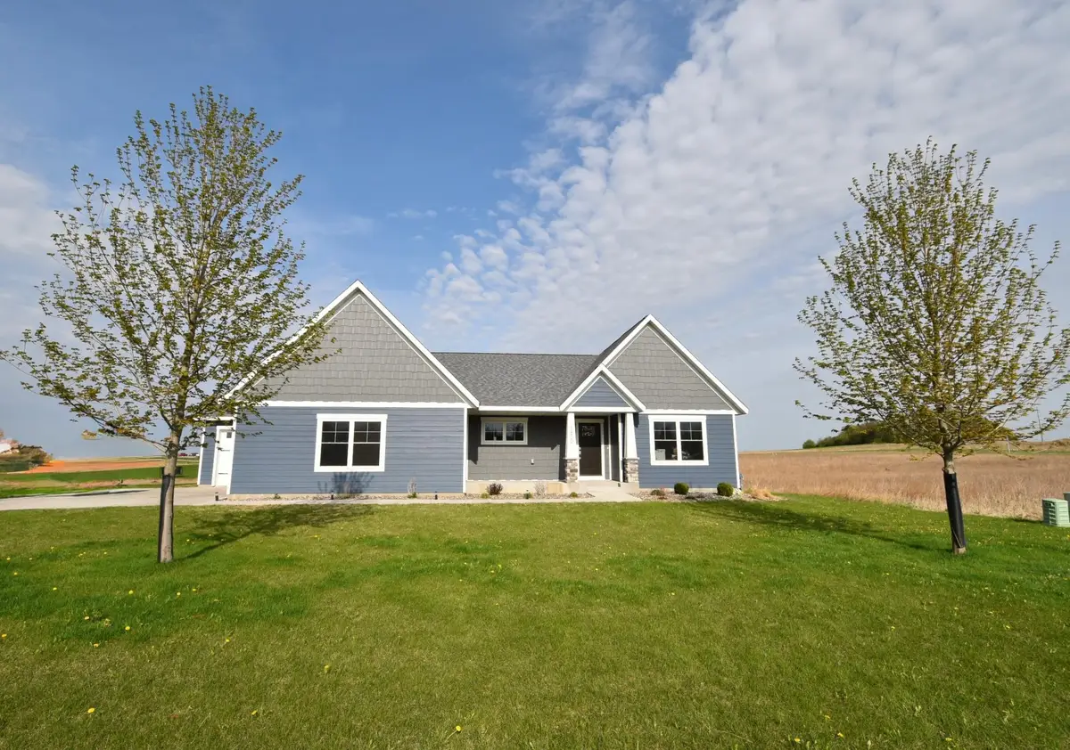1800 20th Avenue Circle Ne, Kasson, MN 55944 - #1