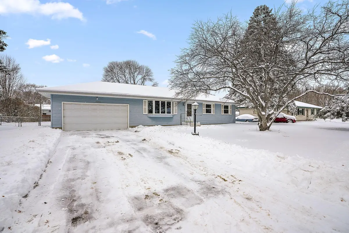 10933 Gettysburg Avenue N, Champlin, MN 55316 - Image #1