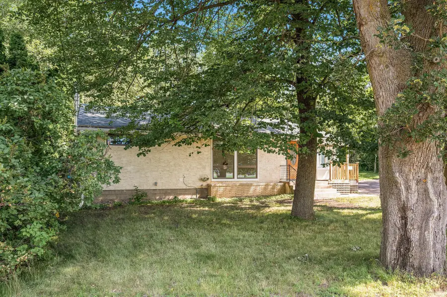 2583 County Road F E, Saint Paul, MN 55110 - Image #2