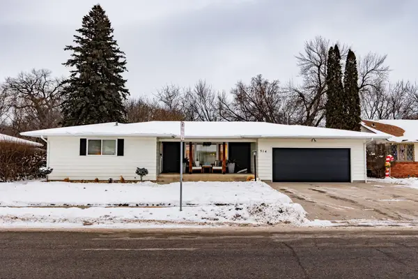514 7th Avenue W, West Fargo, ND 58078
