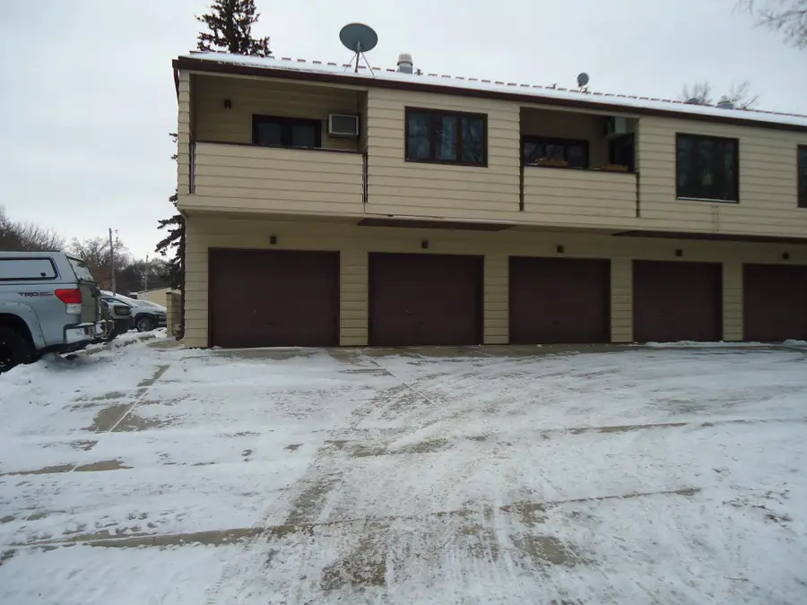 804 S 10 Street S #A-4, Fargo, ND 58103 - Image #2