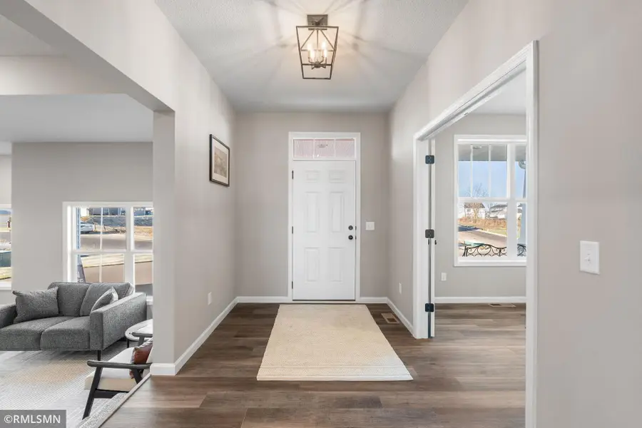 6102 Radford Avenue Ne, Otsego, MN 55330 - Image #2