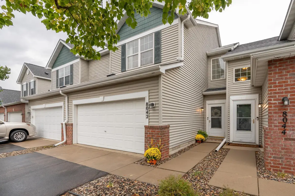 8042 Stratford Circle S, Shakopee, MN 55379 - Image #1