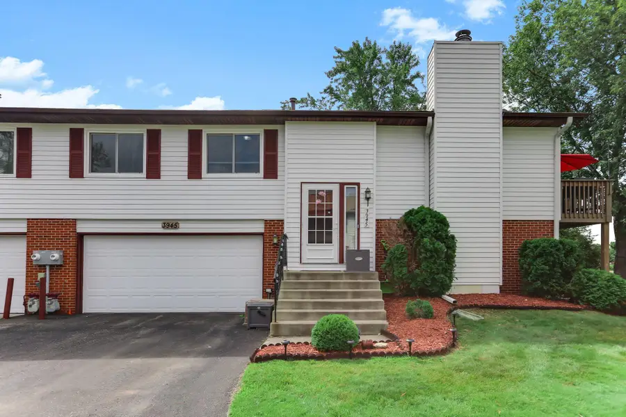 3945 Gershwin Avenue N, Oakdale, MN 55128 - #3