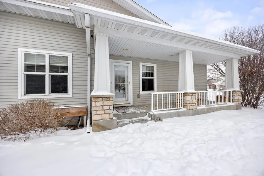 957 Crossings Way, Delano, MN 55328 - Image #2