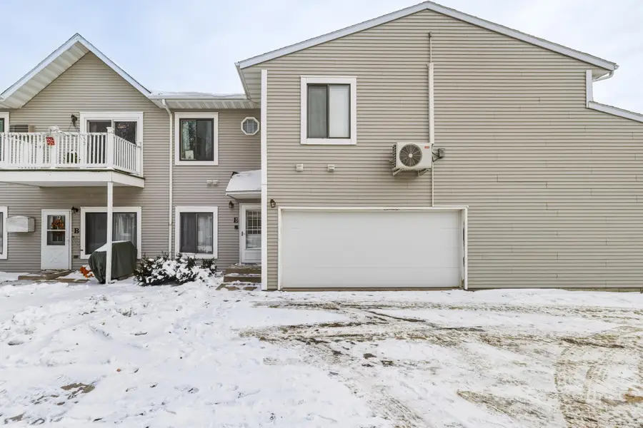 3311 15th Avenue S #Unit E, Fargo, ND 58103 - Image #2