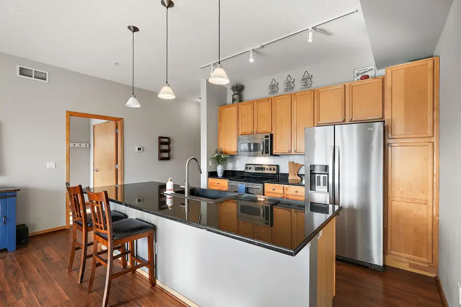 4525 Park Commons Drive #320, Minneapolis, MN 55416 - #2