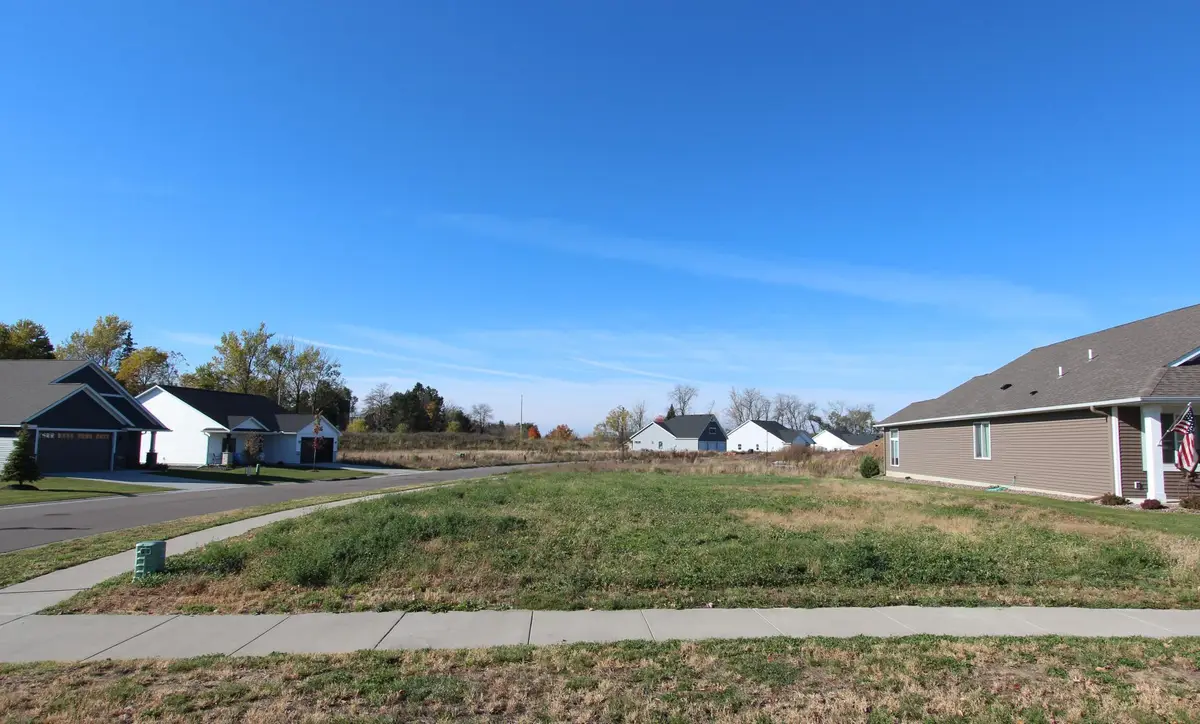 31670 Newport Curve, Lindstrom, MN 55045 - Image #1