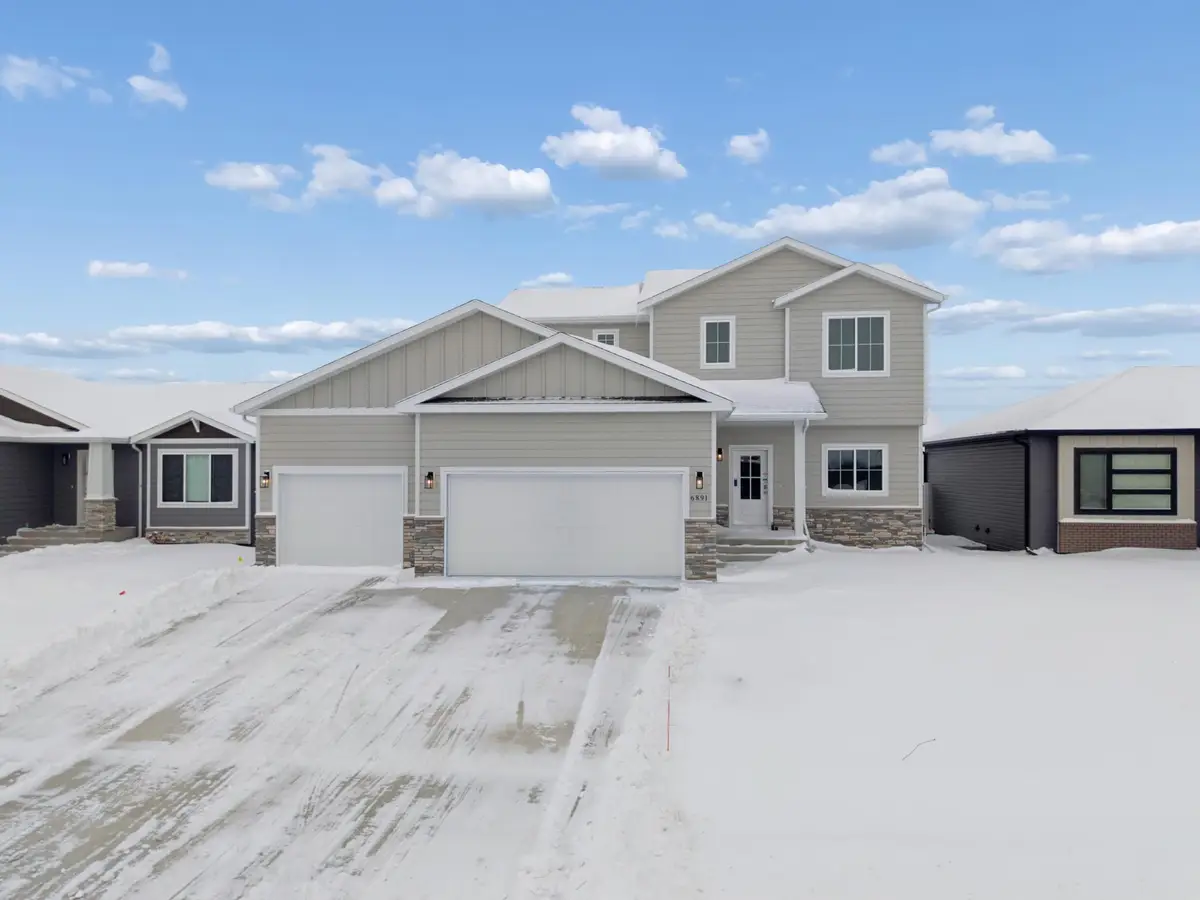 6891 14th Street S, Fargo, ND 58104 - Image #1