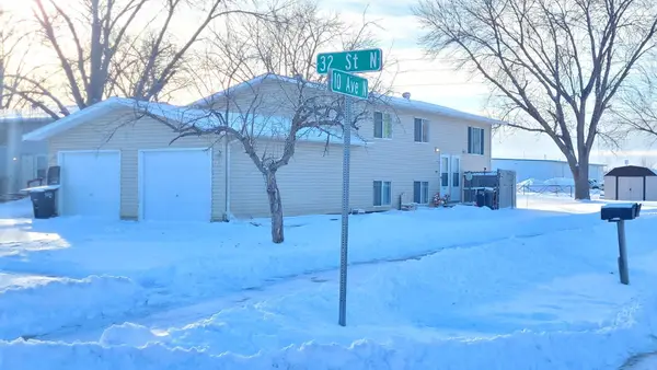 3202-3204 10th Avenue N, Fargo, ND 58102