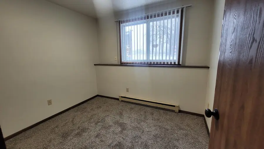 3202-3204 10th Avenue N, Fargo, ND 58102 - Image #3