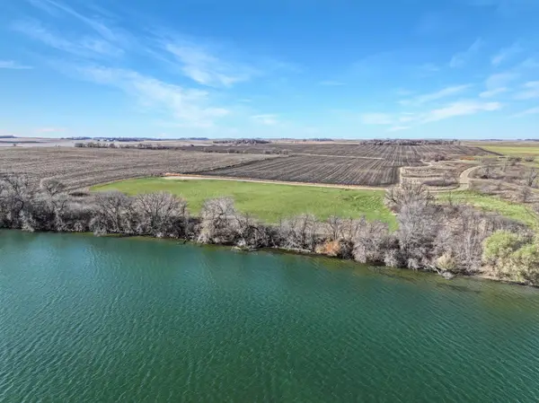 114 Sunrise Shores Lane, Garvin, MN 56132