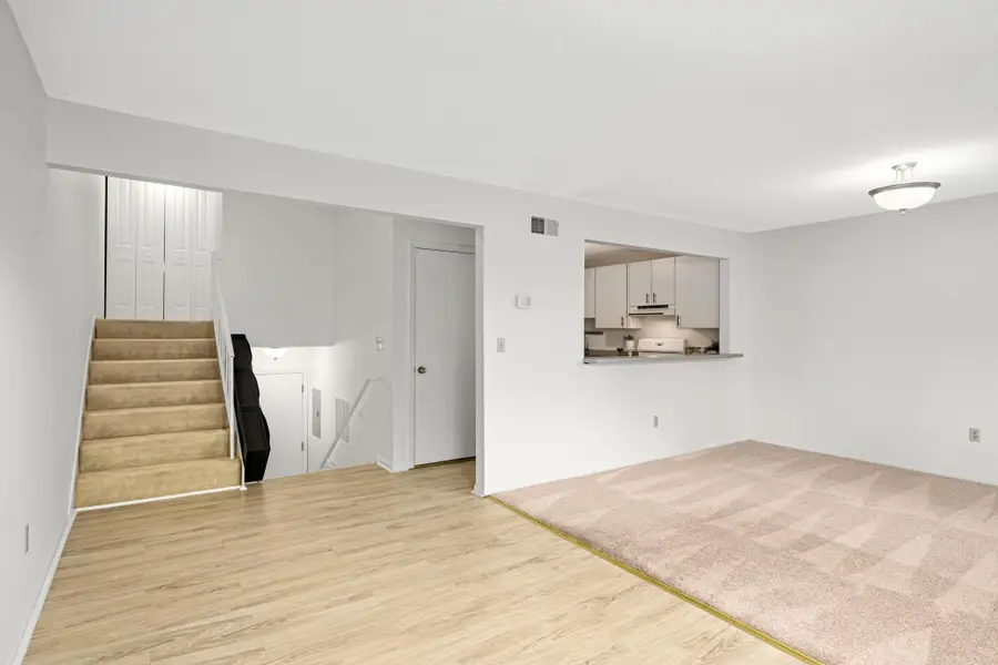 8944 Neill Lake Road #142B, Eden Prairie, MN 55347 - #3