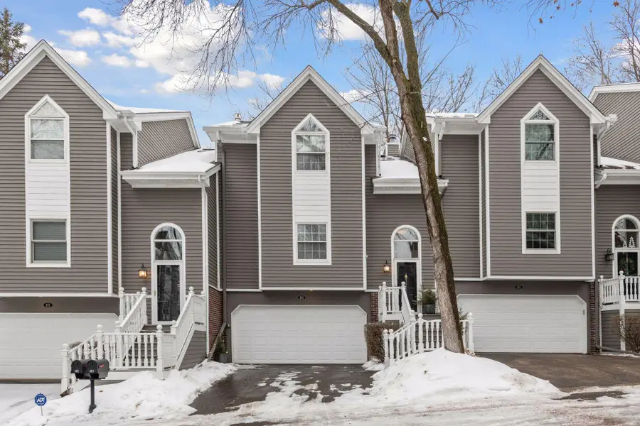 103 Edgewood Court, Wayzata, MN 55391 - #2