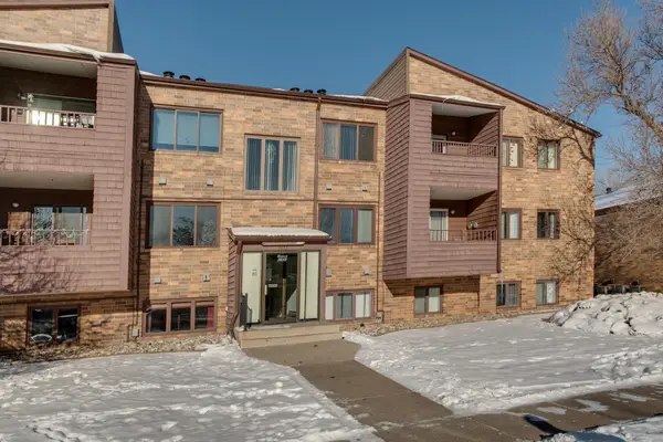 3253 17th Avenue S #102, Fargo, ND 58103