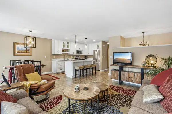 1684 Covington Lane, Saint Paul, MN 55122