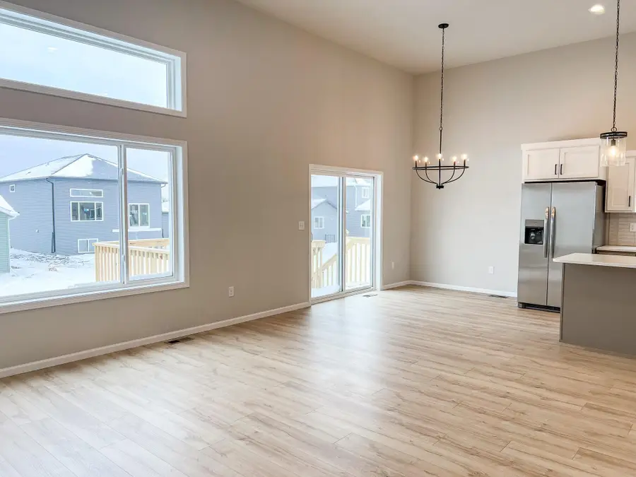 6722 Meadow View Drive S, Fargo, ND 58104 - Image #3