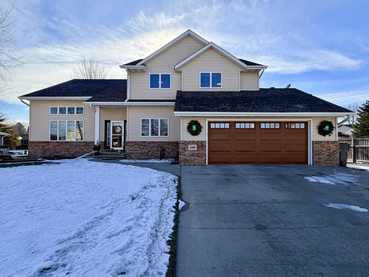 1085 Briarwood Drive, Worthington, MN 56187 - #1