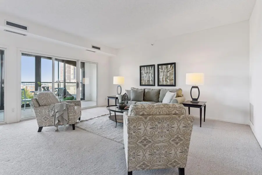 1201 Yale Place #403, Minneapolis, MN 55403 - Image #3