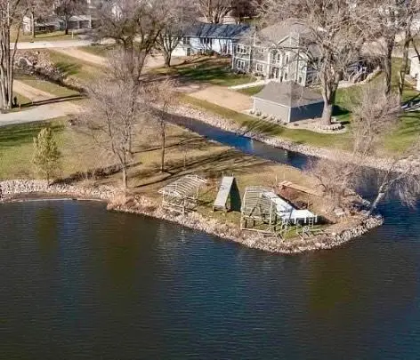 501 S Fairlakes Avenue, Fairmont, MN 56031