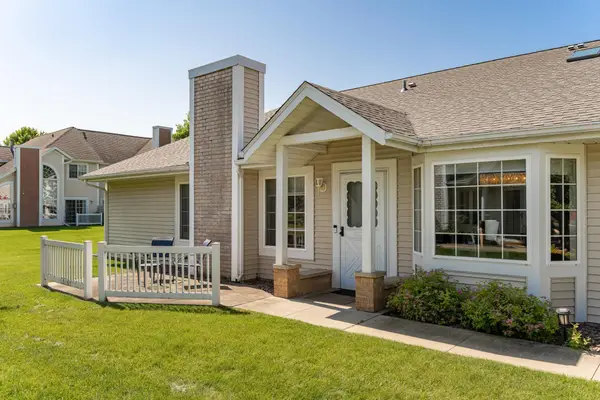 1896 Waterford Place Sw, Rochester, MN 55902