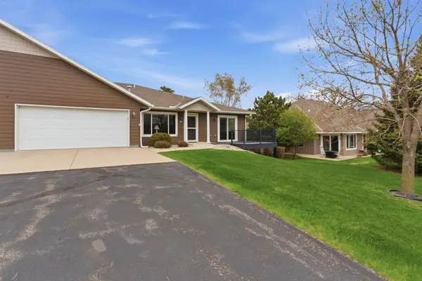 125 Meadow Lane, New London, MN 56273