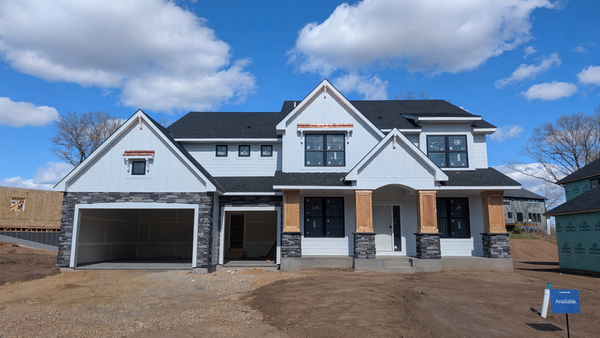 1867 Royal Boulevard N, Lake Elmo, MN 55042