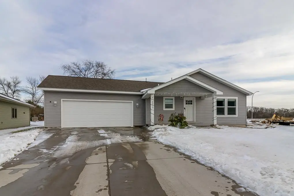 2015 Essler Drive, Saint Peter, MN 56082 - #1