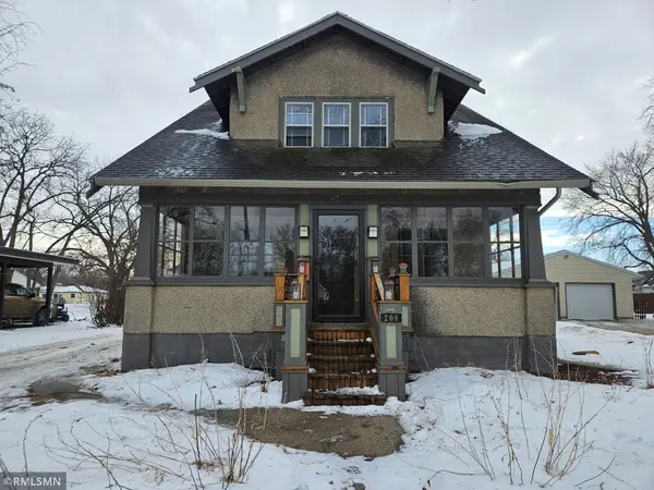 208 9th Avenue Se, Waseca, MN 56093