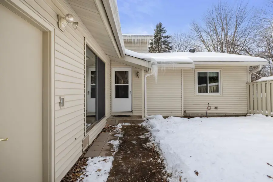 1074 Carmel Court, Saint Paul, MN 55126 - Image #3