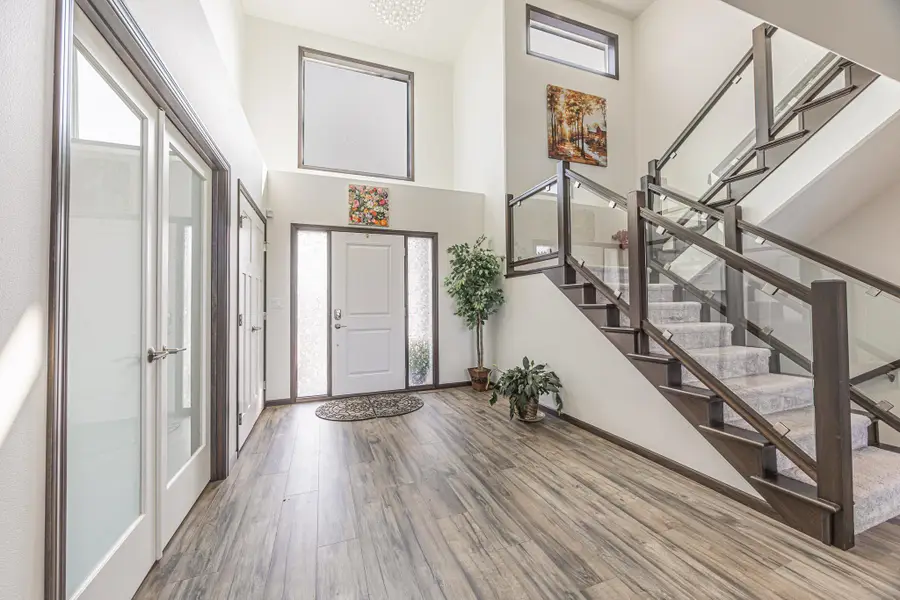 2432 Mcleod Drive E, West Fargo, ND 58078 - Image #2