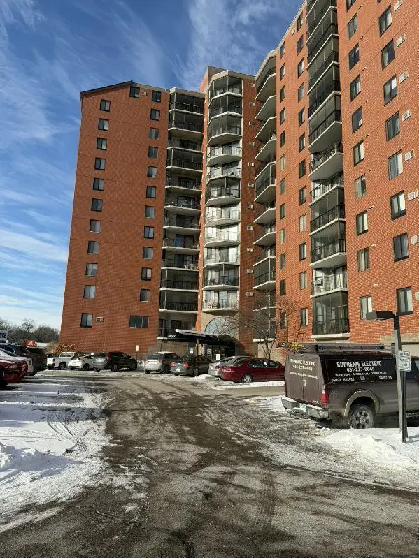 6500 Woodlake Drive #705, Minneapolis, MN 55423