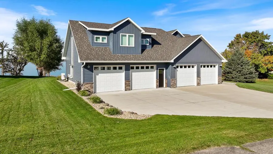112 S Sunrise Street, Hendricks, MN 56136 - #3