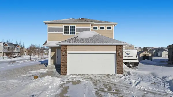 1504 36th Avenue S, Moorhead, MN 56560