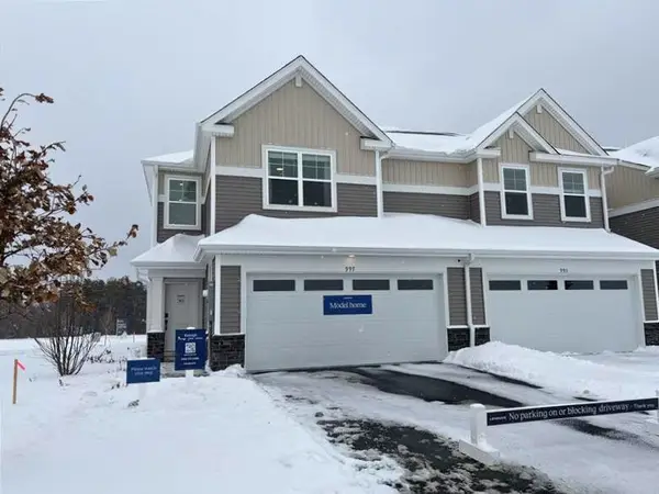 997 Annagaire Curve, Rosemount, MN 55068