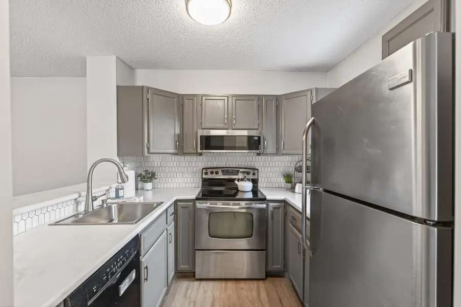 425 Shelard Parkway #102, Saint Louis Park, MN 55426 - #2