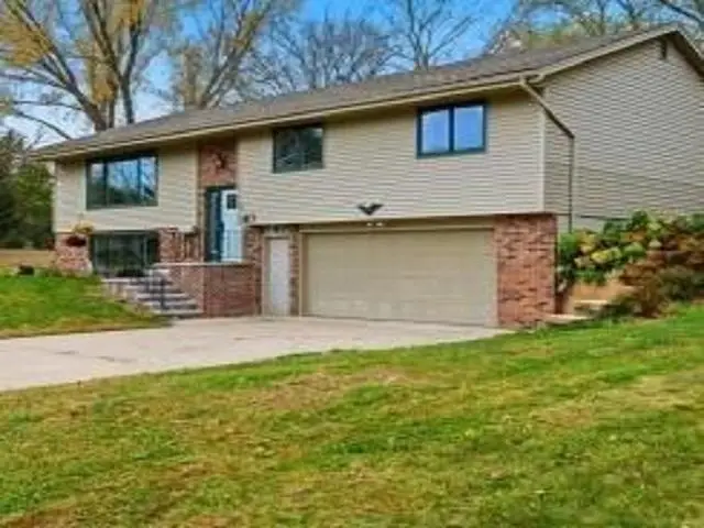 417 S Park Lane, Le Sueur, MN 56058 - #2