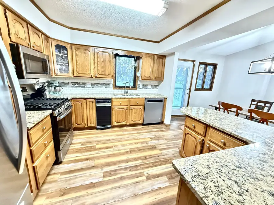 424 106th Avenue Nw, Coon Rapids, MN 55448 - Image #2