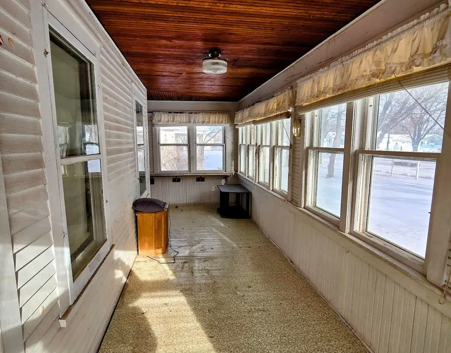 521 Washington Avenue, Holland, MN 56139 - #3