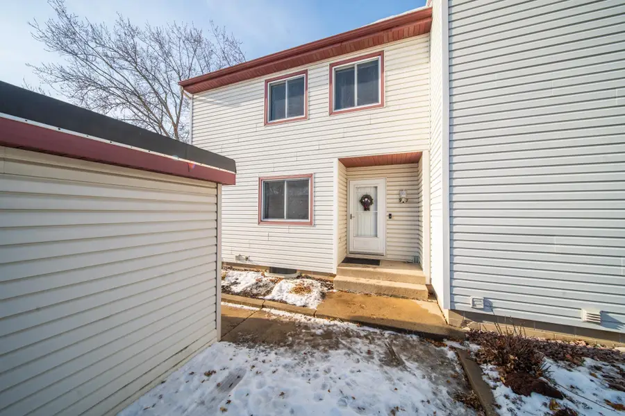 907 40th Street Nw, Rochester, MN 55901 - Image #2