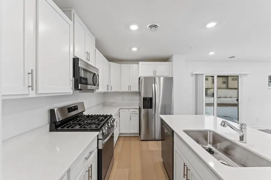 5233 Long Pointe Pass, Woodbury, MN 55129 - Image #3