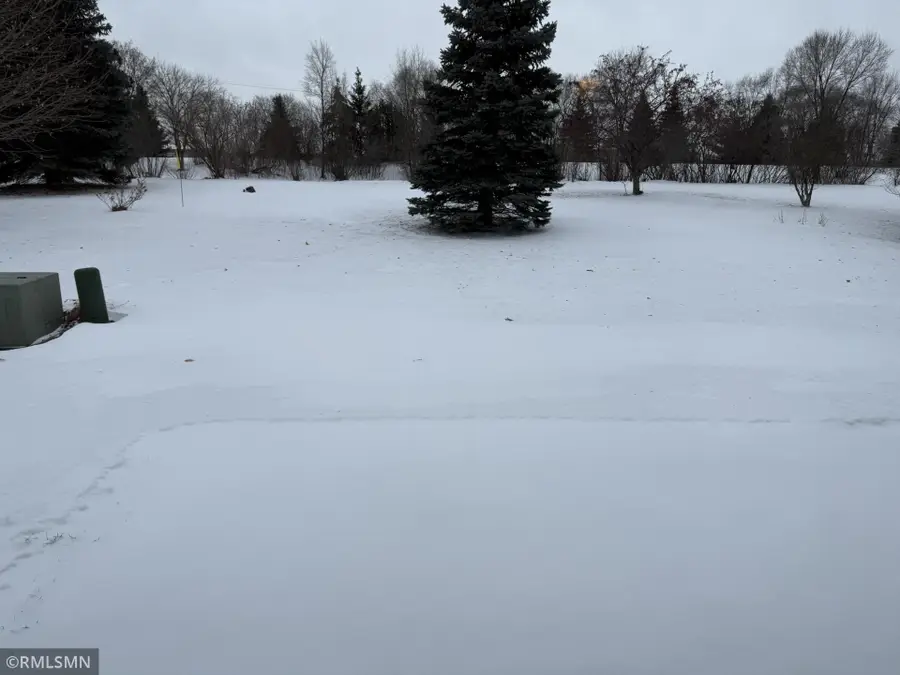 1928 Vierling Drive E, Shakopee, MN 55379 - Image #3