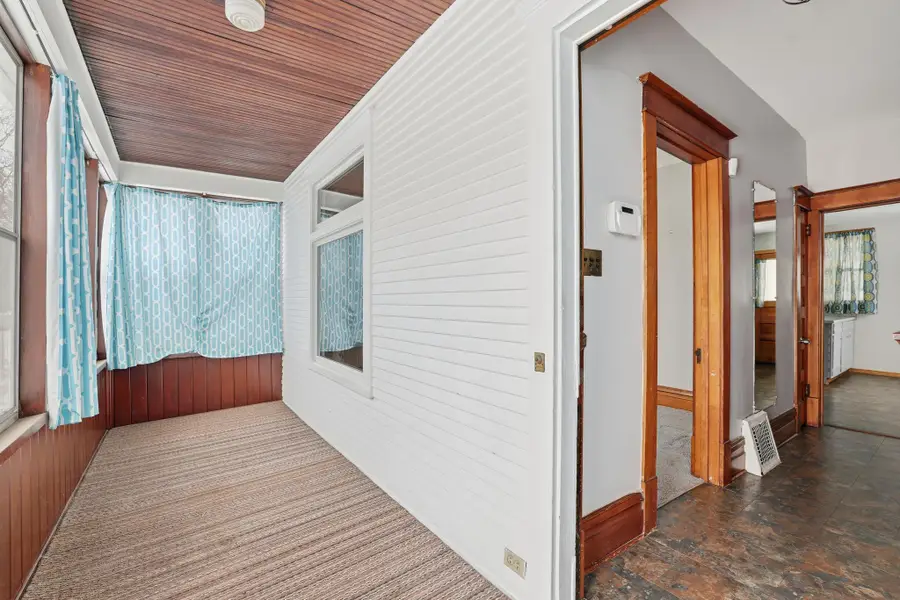 1009 Sherburne Avenue, Saint Paul, MN 55104 - Image #3