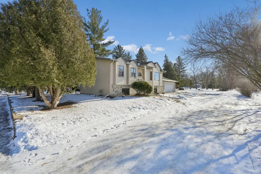 401 2nd Street Ne, Dodge Center, MN 55927 - #2